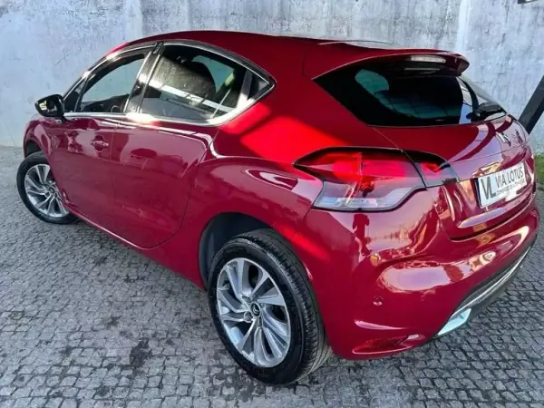 DS DS4 2014 - 11000 EUR, 170000 km - AUTO.MOTO.pt - 170000km - foto 3 de 15