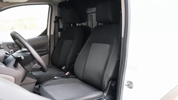 Ford Transit Connect 2022 - 18999 EUR, 62000 km - AUTO.MOTO.pt - 62000km - foto 16 de 19