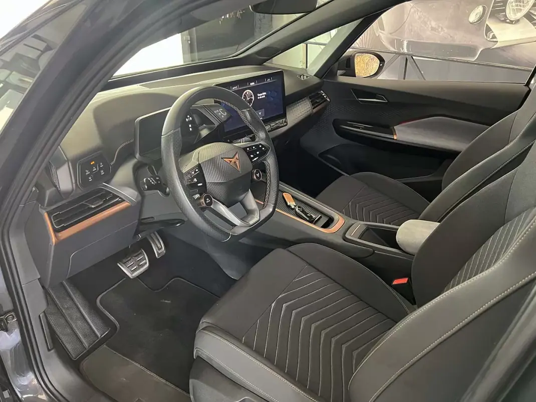 Cupra Born 2023 - 27800 EUR, 83155 km - 83155km - foto 7 de 31