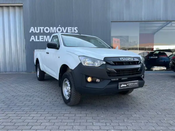 Isuzu 2022 - 27500 EUR, 109727 km - AUTO.MOTO.pt - 109727km - foto 3 de 12