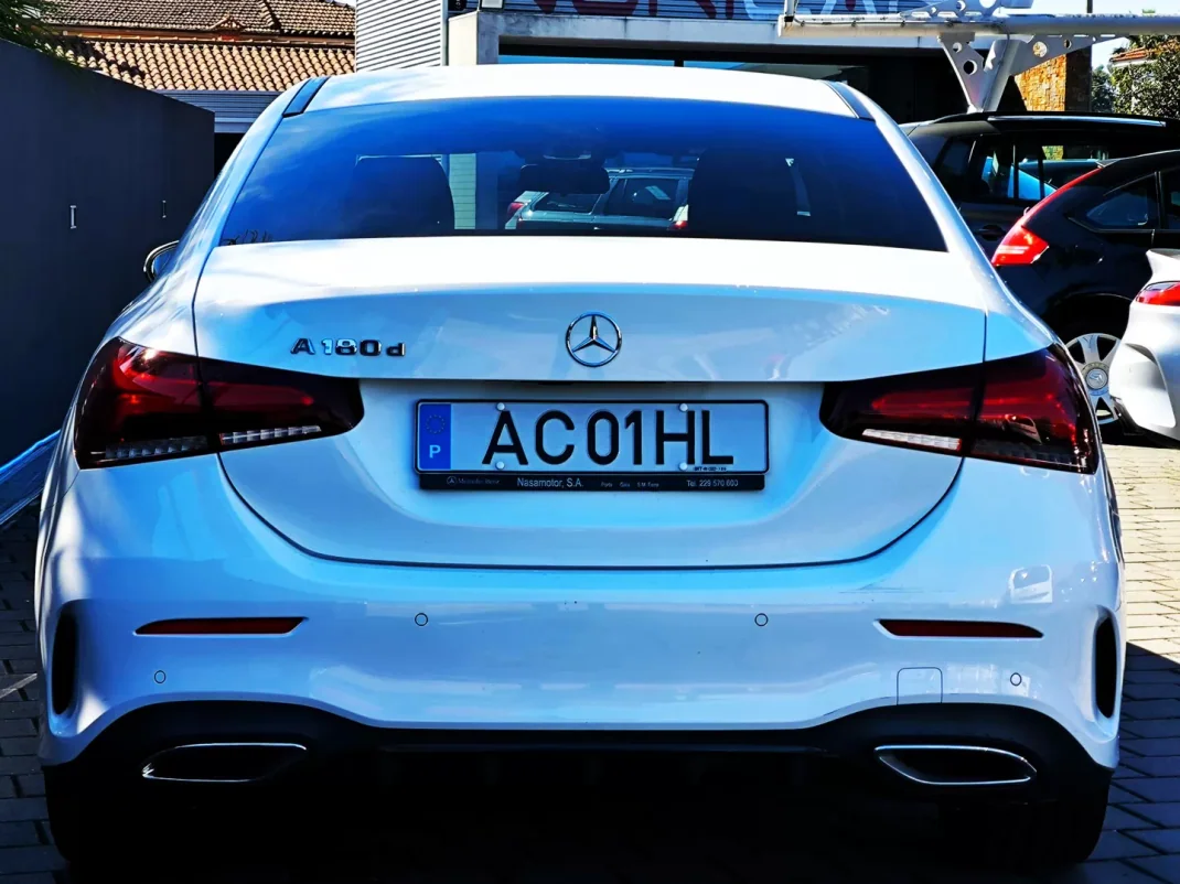 Mercedes-Benz A 180 Limousine 2020 - 25950 EUR, 134000 km - AUTO.MOTO.pt - 134000km - foto 13 de 42
