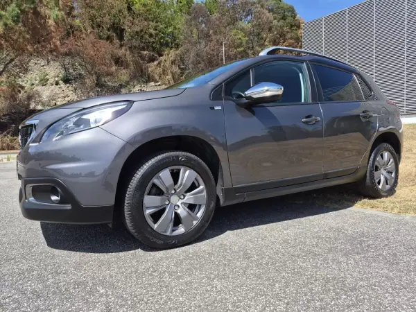 Peugeot 2008 2017 - 9999 EUR, 63500 km - 63500km - foto 11 de 33