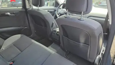 Mercedes-Benz C 200 2011 - 13890 EUR, 240000 km - AUTO.MOTO.pt - 240000km - foto 16 de 19