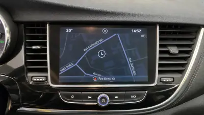 Opel Mokka X 2017 — foto 6 de 9