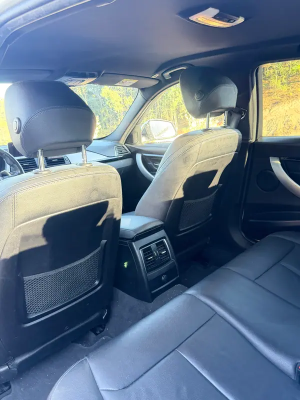 BMW 320 2019 - 24000 EUR, 125000 km - AUTO.MOTO.pt - 125000km - foto 8 de 14