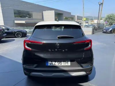 Renault Captur 2023 - 17900 EUR, 81925 km - AUTO.MOTO.pt - 81925km - foto 5 de 13