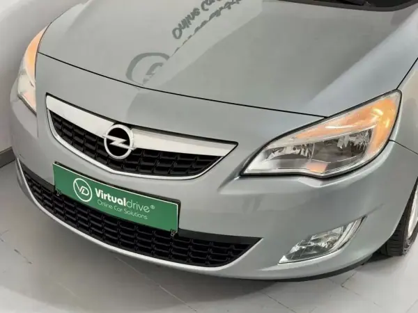 Opel Astra 2012 - 6250 EUR, 154000 km - AUTO.MOTO.pt - 154000km - foto 15 de 52