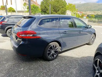 Peugeot 308 SW 2020 - 14500 EUR, 128000 km - AUTO.MOTO.pt - 128000km - foto 6 de 22