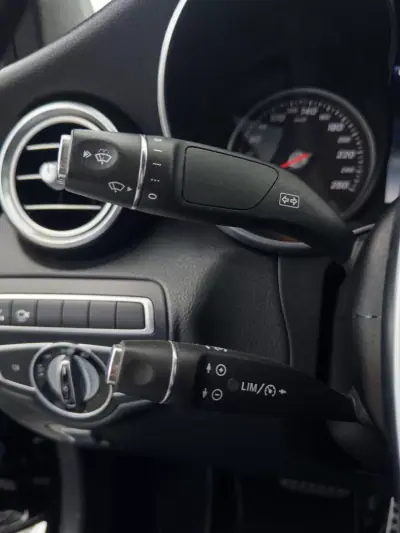 Mercedes-Benz GLC 220 2016 - 37990 EUR, 180000 km - AUTO.MOTO.pt - 180000km - foto 26 de 45