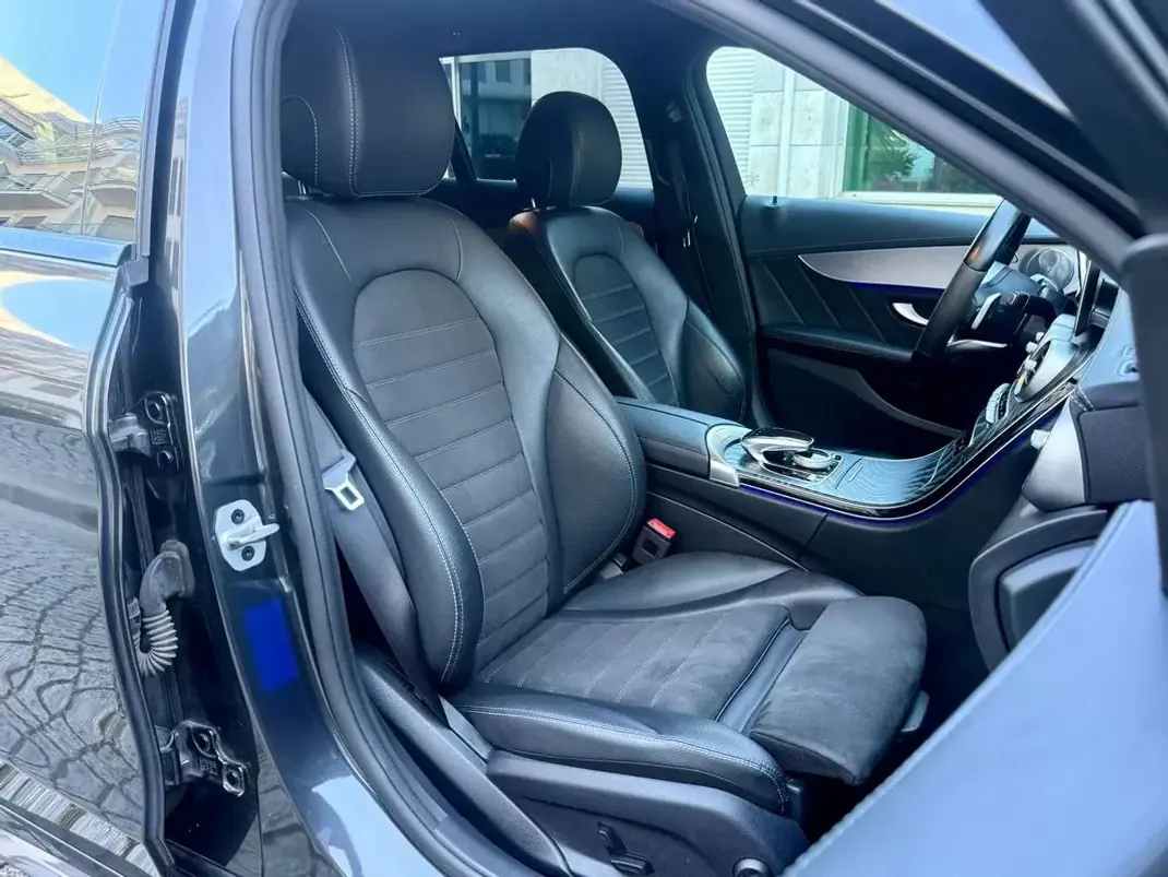 Mercedes-Benz C 300 2021 - 23990 EUR, 177850 km - 177850km - foto 21 de 49
