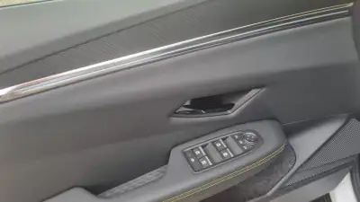 Renault Mégane E-Tech 2024 - 39000 EUR, 15500 km - AUTO.MOTO.pt - 15500km - foto 20 de 33