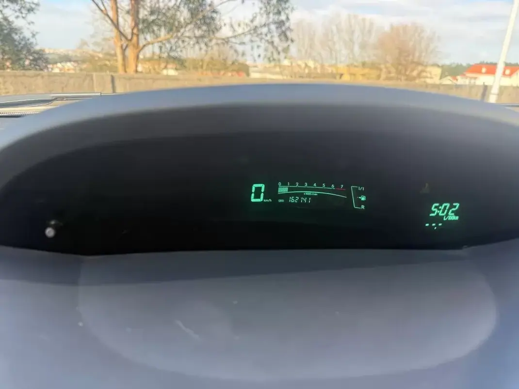 Toyota Yaris 2006 - 5650 EUR, 162000 km - AUTO.MOTO.pt - 162000km - foto 21 de 23