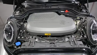 MINI 3 Portas 2022 - 22990 EUR, 19000 km - AUTO.MOTO.pt - 19000km - foto 33 de 37