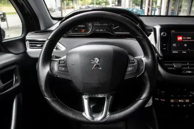 Peugeot 2008 2018 - 8750 EUR, 72668 km - AUTO.MOTO.pt - 72668km - foto 13 de 39
