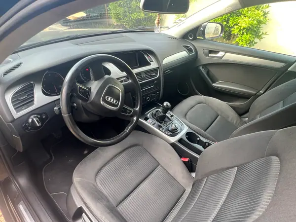 Audi A4 Avant 2010 - 6499 EUR, 500000 km - AUTO.MOTO.pt - 500000km - foto 13 de 17