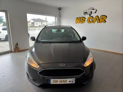 Ford Focus SW 2015 - 10850 EUR, 153000 km - AUTO.MOTO.pt - 153000km - foto 5 de 12