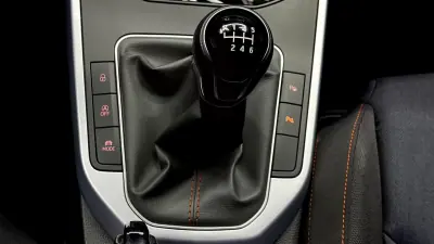 SEAT Arona 2023 - 16990 EUR, 30000 km - AUTO.MOTO.pt - 30000km - foto 34 de 42