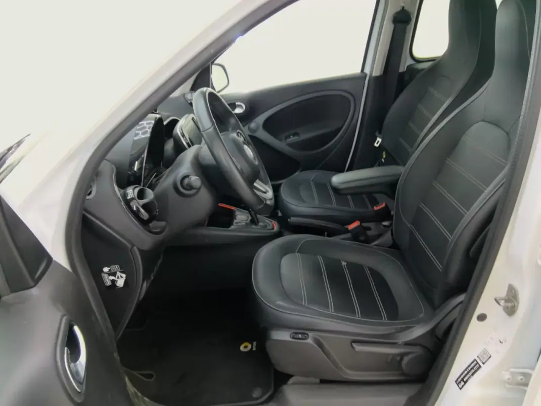 Smart ForFour 2021 - 14500 EUR, 24431 km - AUTO.MOTO.pt - 24431km - foto 9 de 25