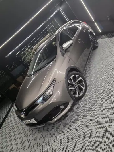 Toyota Auris Touring Sports 2018 - 18900 EUR, 79000 km - AUTO.MOTO.pt - 79000km - foto 10 de 27