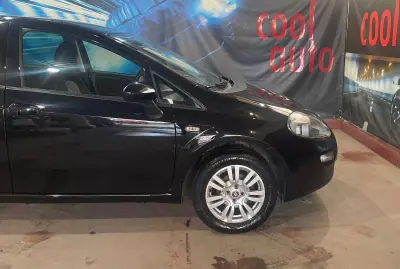 Fiat Punto 2018 - 8500 EUR, 105000 km - AUTO.MOTO.pt - 105000km - foto 18 de 41