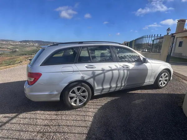 Mercedes-Benz C 200 2011 - 10500 EUR, 288000 km - 288000km - foto 5 de 15