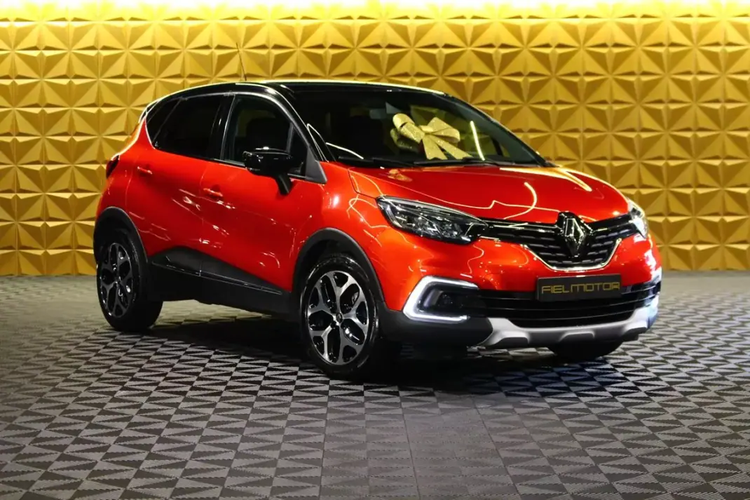 Renault Captur 2019 - 14900 EUR, 80047 km - AUTO.MOTO.pt - 80047km - foto 5 de 31