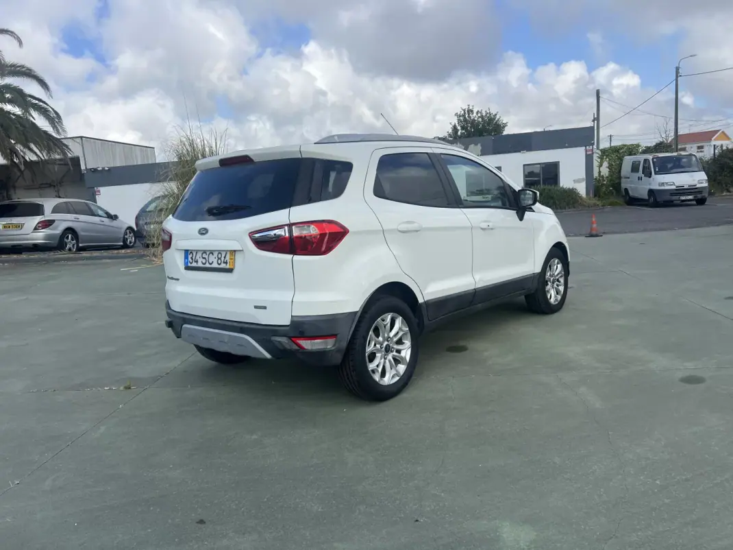 Ford EcoSport 2016 - 12500 EUR, 85843 km - 85843km - foto 5 de 10