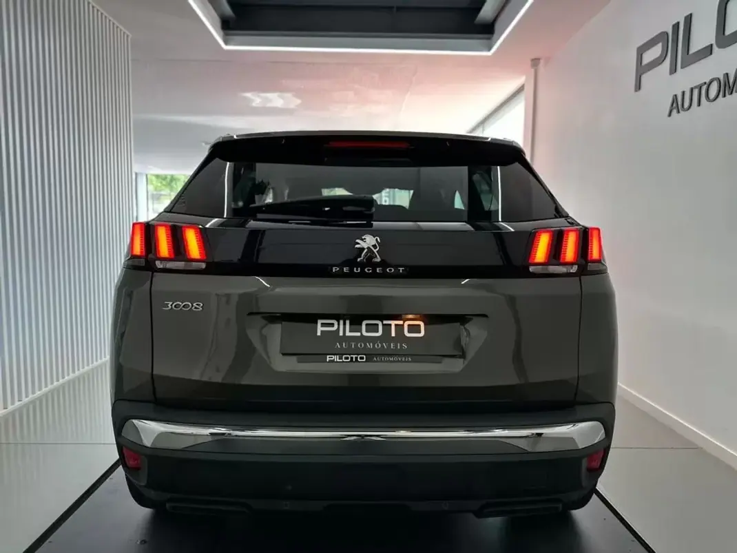 Peugeot 3008 2019 - 14990 EUR, 162229 km - AUTO.MOTO.pt - 162229km - foto 8 de 27