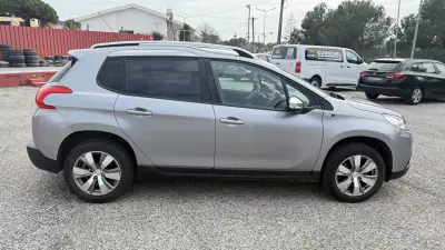 Peugeot 2008 2016 - 10590 EUR, 55500 km - AUTO.MOTO.pt - 55500km - foto 8 de 36
