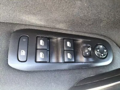 Peugeot 308 SW 2020 - 10990 EUR, 139592 km - AUTO.MOTO.pt - 139592km - foto 42 de 49