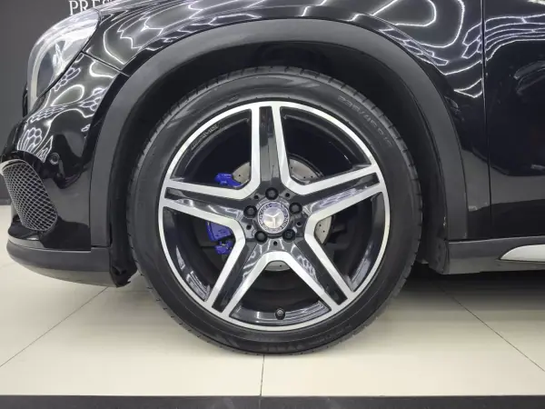 Mercedes-Benz GLA 200 2014 - 22950 EUR, 245585 km - AUTO.MOTO.pt - 245585km - foto 19 de 45