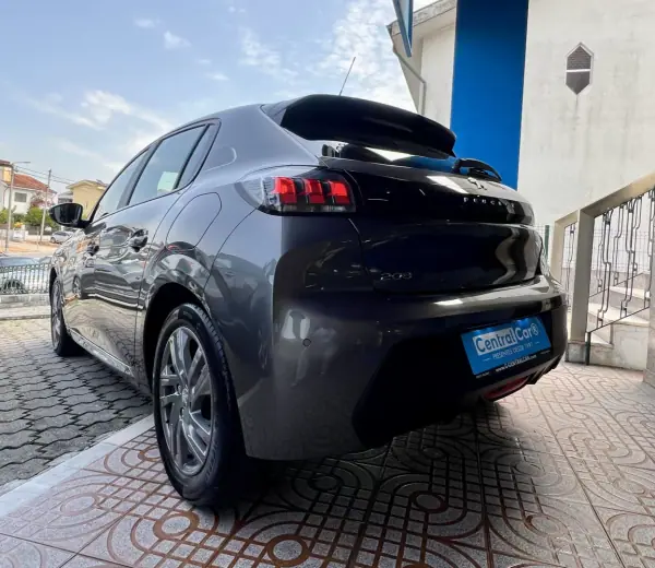 Peugeot 208 2022 - 14450 EUR, 93000 km - AUTO.MOTO.pt - 93000km - foto 8 de 28