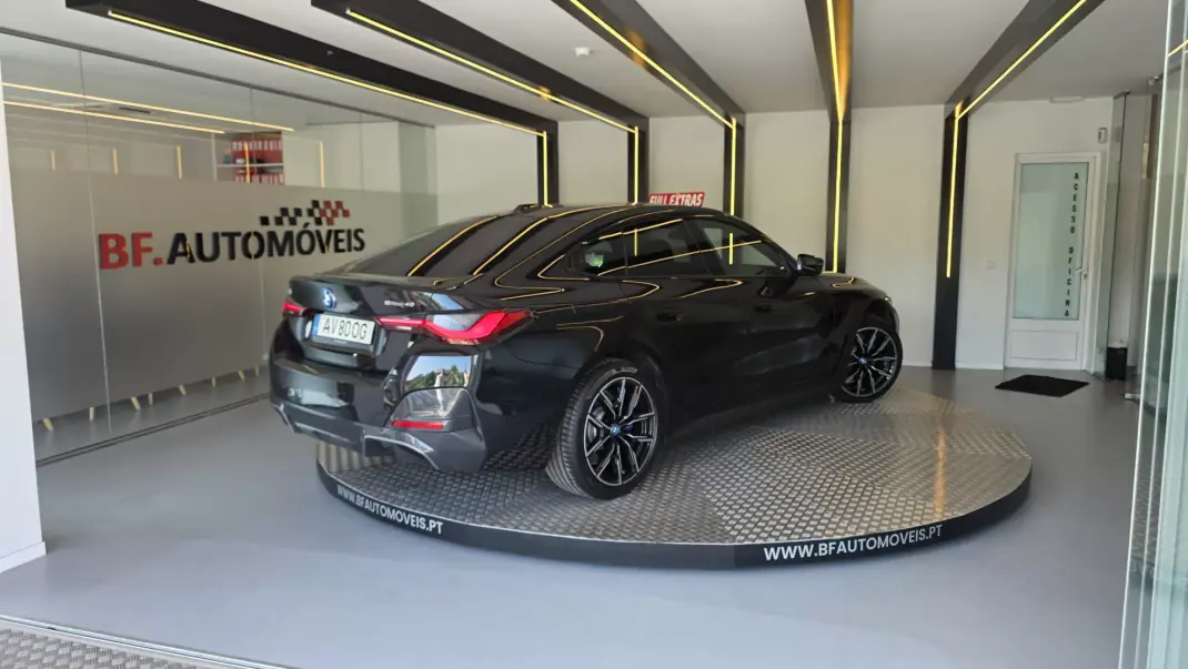 BMW i4 2022 - 38900 EUR, 61219 km - AUTO.MOTO.pt - 61219km - foto 4 de 58