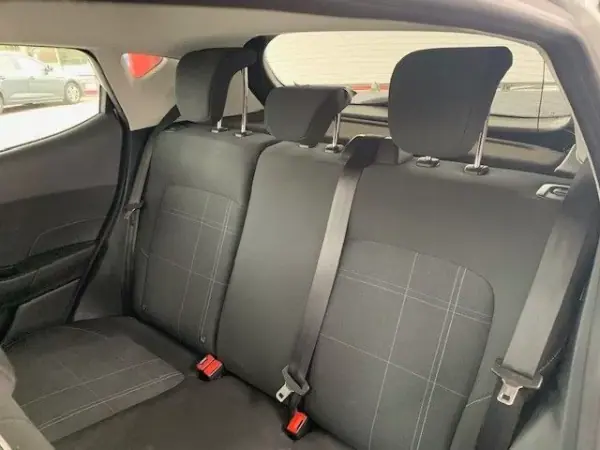 Ford Fiesta 2018 - 12500 EUR, 180000 km - AUTO.MOTO.pt - 180000km - foto 15 de 16