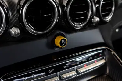 Mercedes-Benz AMG GT 2019 - 205000 EUR, 15821 km - AUTO.MOTO.pt - 15821km - foto 18 de 26