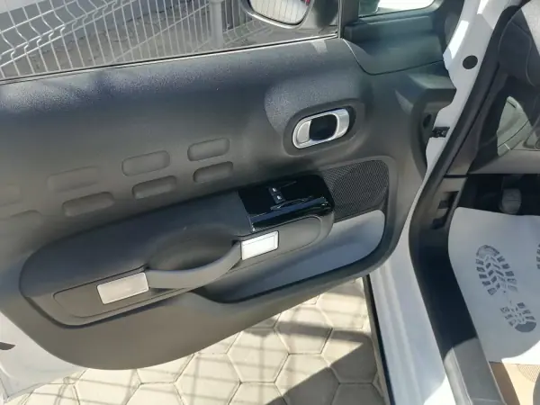 Citroën C3 2022 - 12900 EUR, 66690 km - 66690km - foto 13 de 18