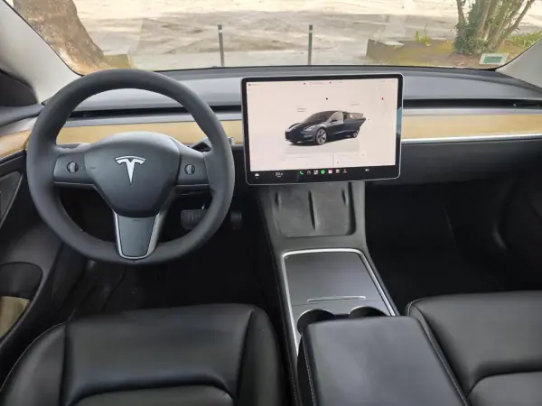 Tesla Model 3 2022 — foto 2 de 34