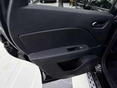 Renault Captur 2021 - 17950 EUR, 153785 km - 153785km - foto 40 de 44