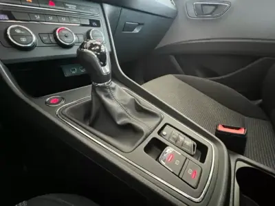 SEAT Leon 2020 - 16900 EUR, 89780 km - AUTO.MOTO.pt - 89780km - foto 3 de 12