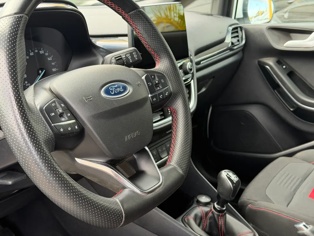 Ford Fiesta 2022 - 14590 EUR, 61000 km - AUTO.MOTO.pt - 61000km - foto 12 de 15