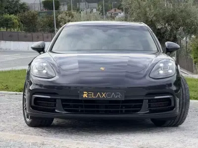 Porsche Panamera Sport Turismo 2018 - 64999 EUR, 128000 km - AUTO.MOTO.pt - 128000km - foto 4 de 27