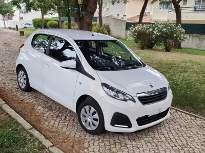 Peugeot 108 2014 - 7490 EUR, 140000 km - AUTO.MOTO.pt - 140000km - foto 9 de 16