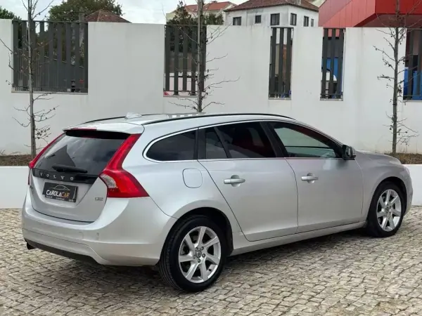 Volvo V60 2014 - 12950 EUR, 130000 km - 130000km - foto 7 de 27
