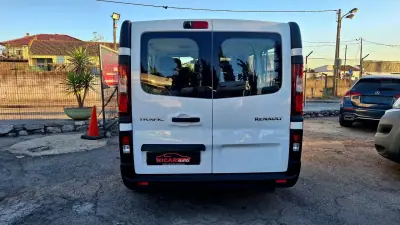 Renault Trafic 2017 — foto 6 de 16