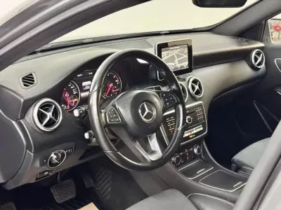 Mercedes-Benz A 180 2016 - 14950 EUR, 142000 km - AUTO.MOTO.pt - 142000km - foto 19 de 54