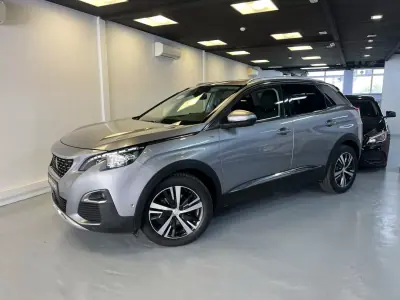 Peugeot 3008 2018 - 18490 EUR, 170000 km - AUTO.MOTO.pt - 170000km - foto 12 de 44