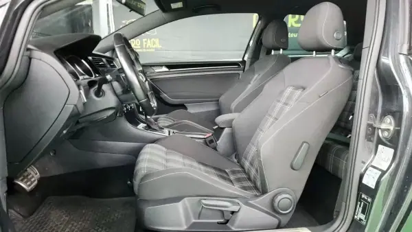 Volkswagen Golf 2014 - 16990 EUR, 117000 km - AUTO.MOTO.pt - 117000km - foto 17 de 18