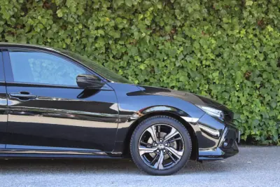 Honda Civic 2019 - 22900 EUR, 75000 km - 75000km - foto 5 de 18