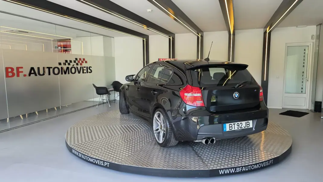 BMW 116 2010 - 6900 EUR, 207907 km - AUTO.MOTO.pt - 207907km - foto 3 de 51