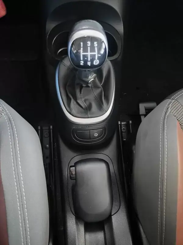 Fiat 500L 2013 - 7990 EUR, 194500 km - AUTO.MOTO.pt - 194500km - foto 31 de 33